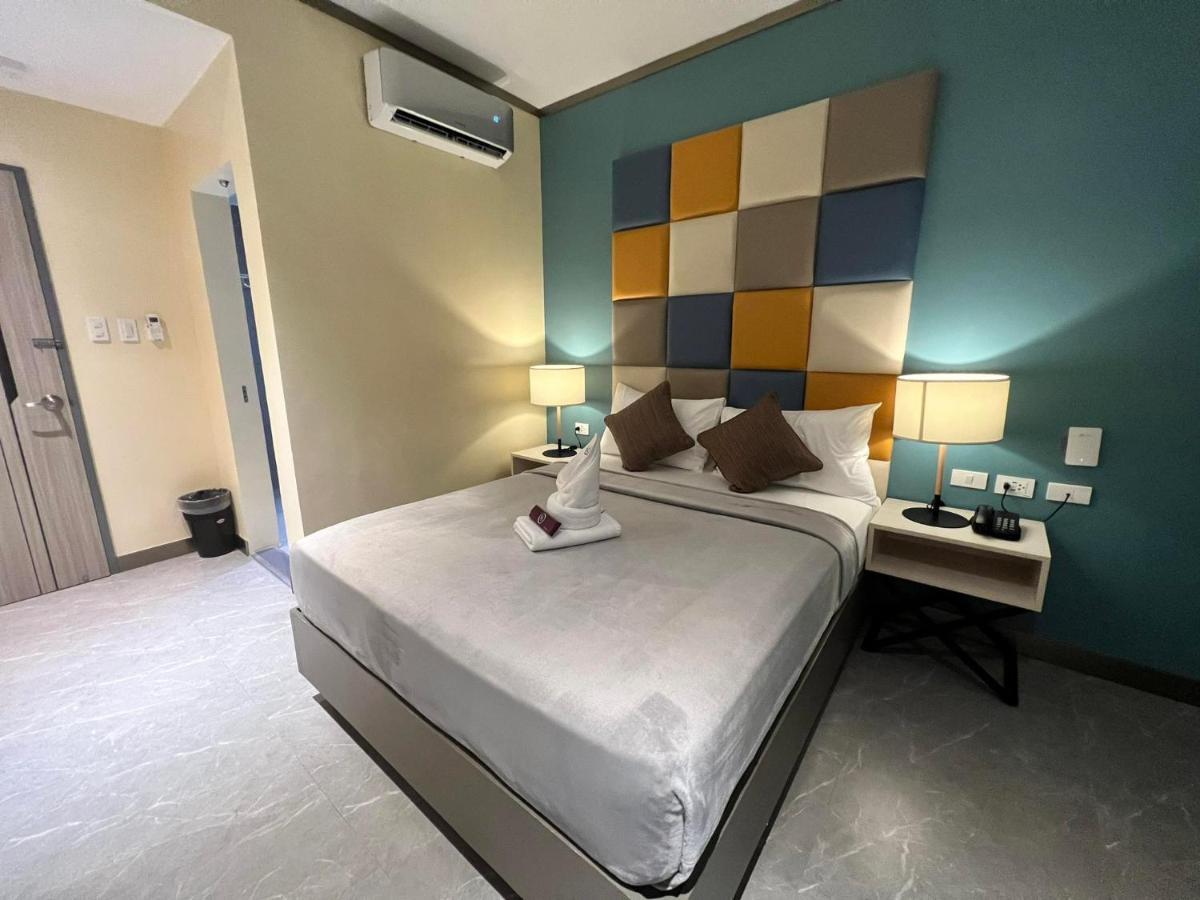 Yes Hotel Imus Cavite מראה חיצוני תמונה